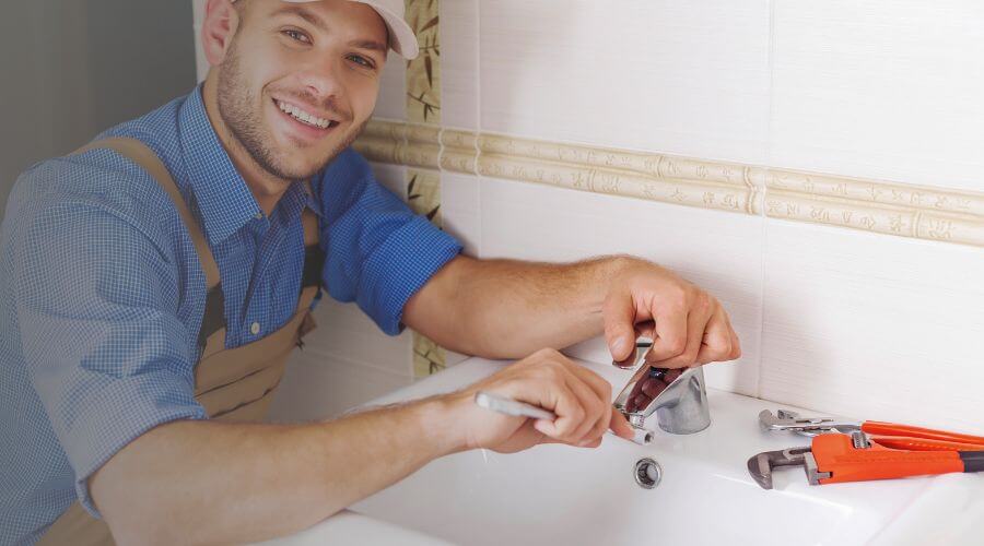 Professional clogged drains services in Martindale, TX